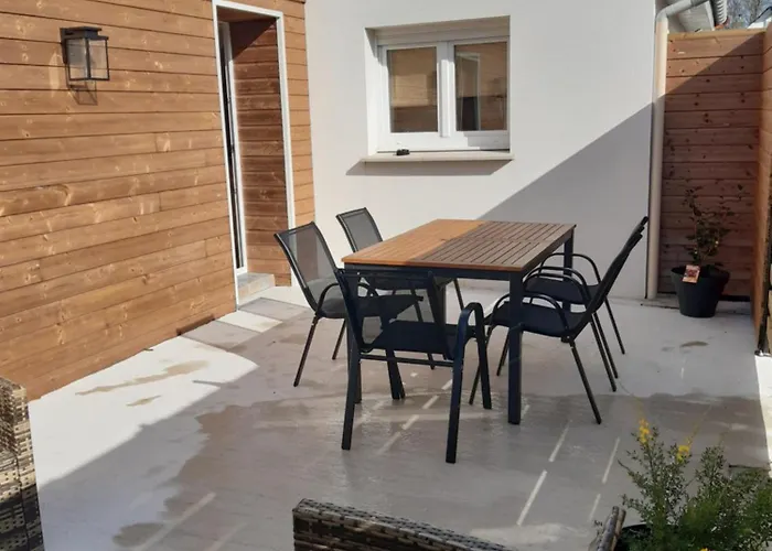 Holiday home De La Perle Rouge *